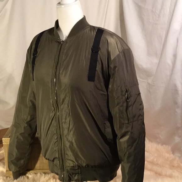 Bomber Puffer Jacket with USA Flag Embroidery - Picture 3 of 6